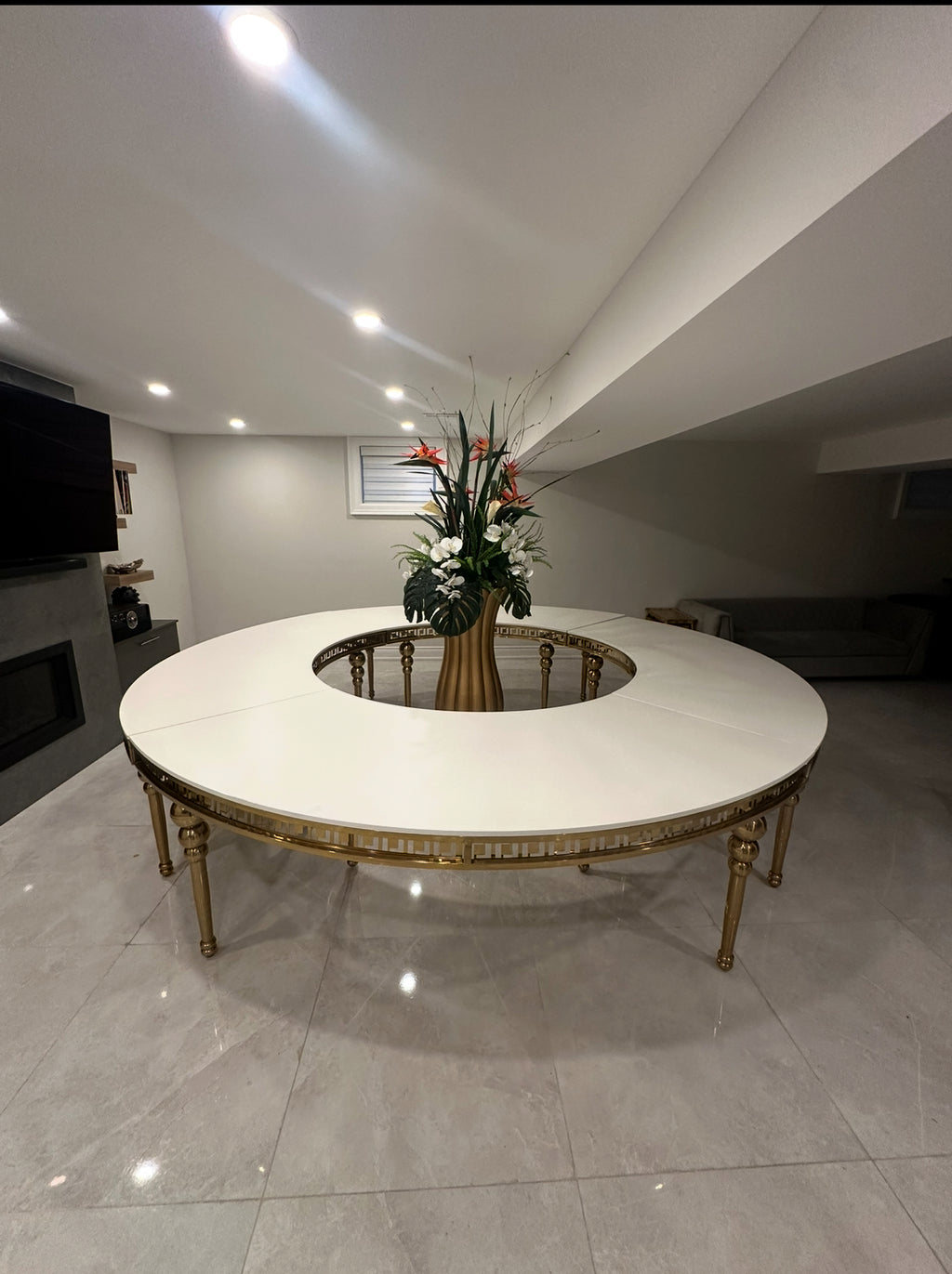 FULL MOON TABLE